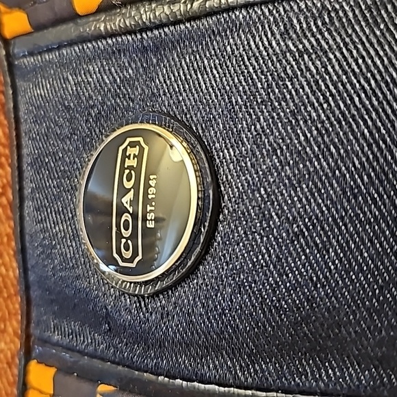 Purse - Picture 2 of 5